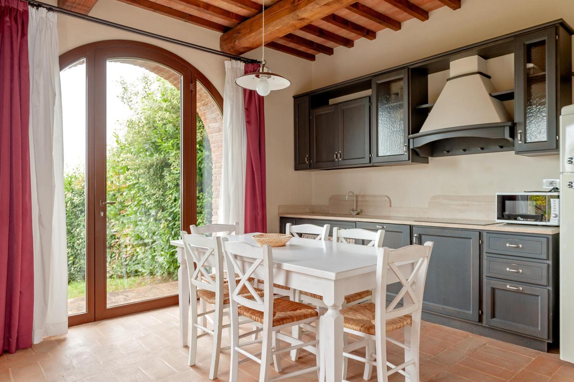 Il Borgo Delle Ville Palaia Exteriör bild