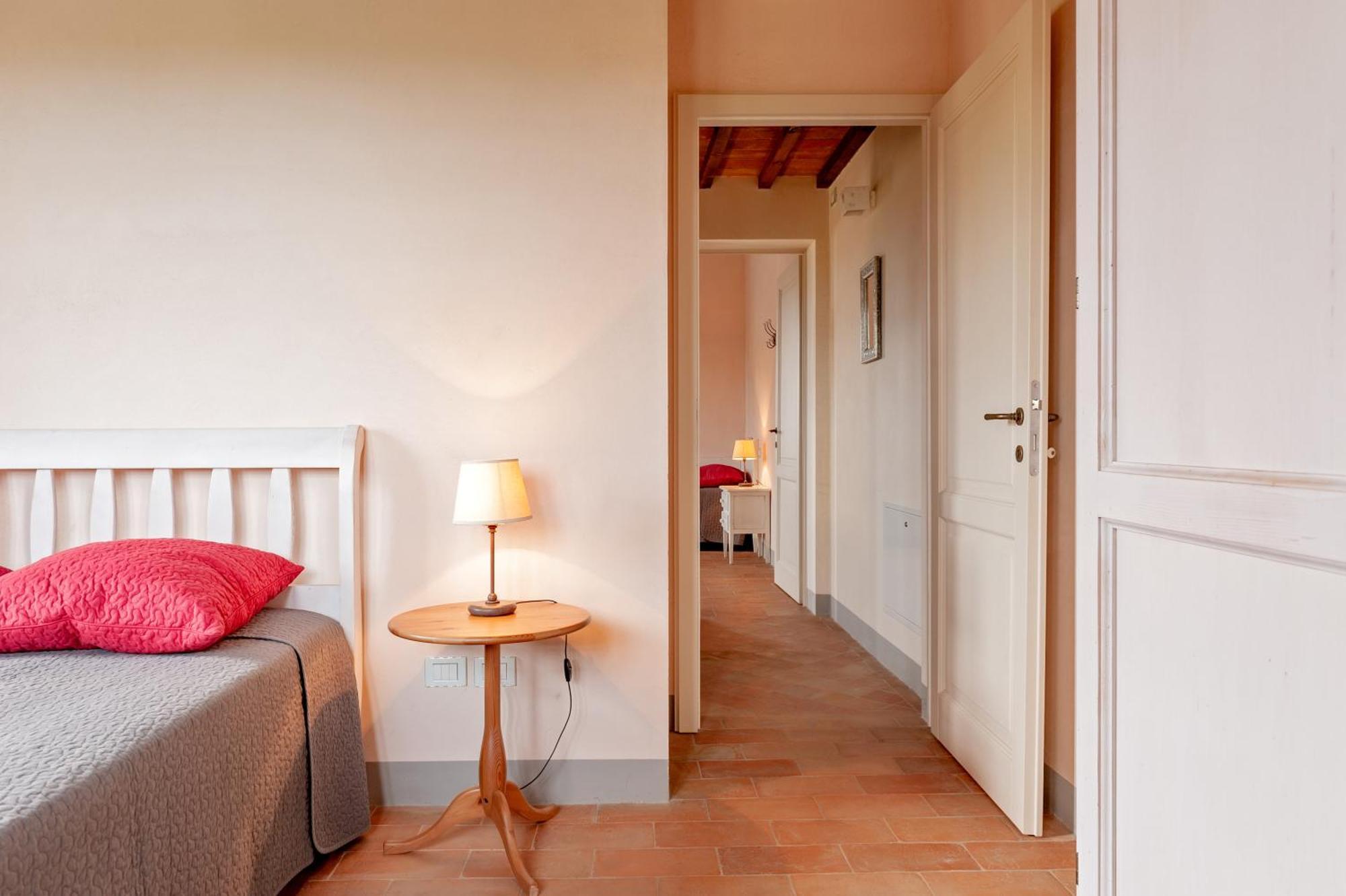Il Borgo Delle Ville Palaia Exteriör bild
