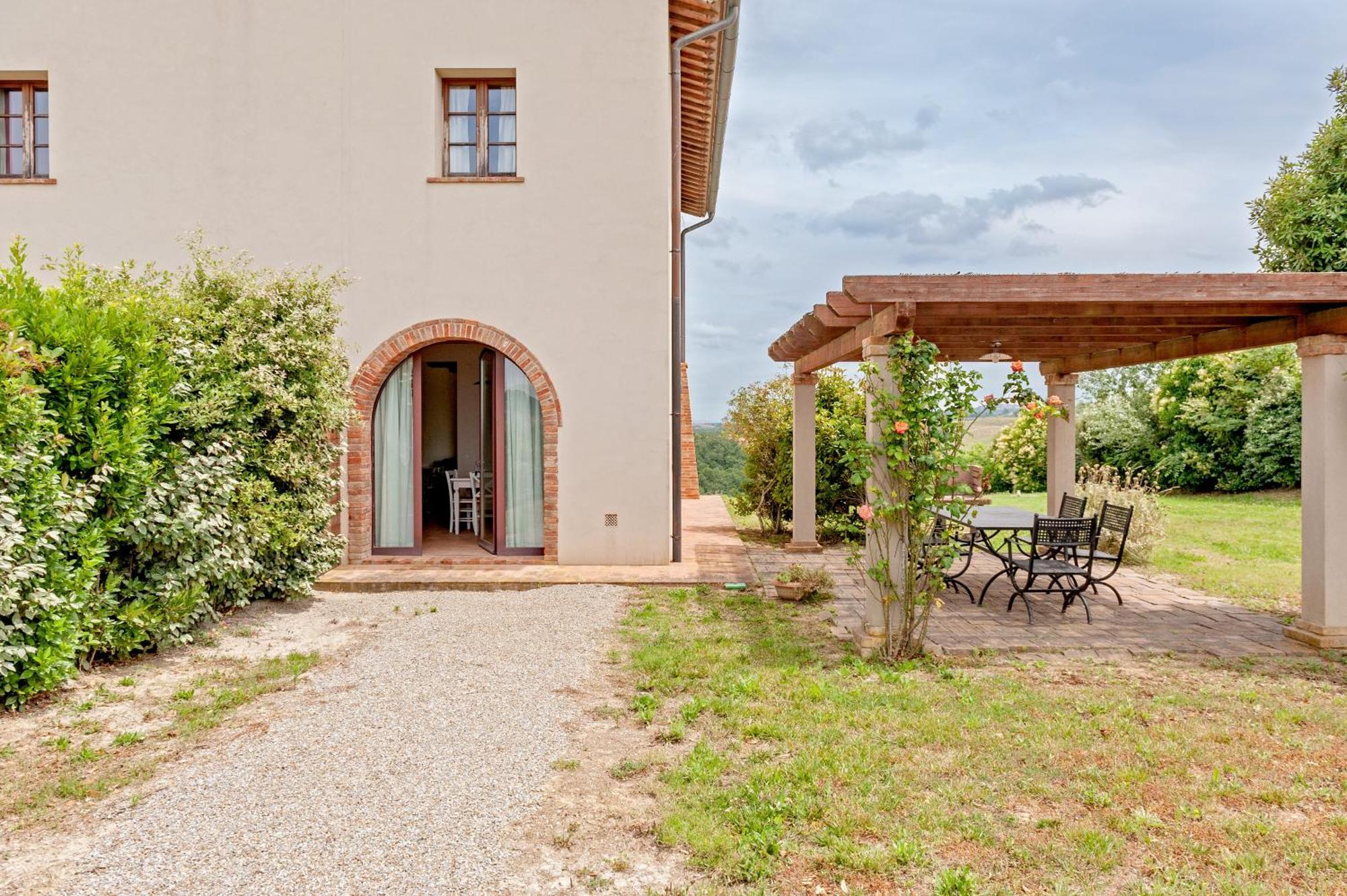 Il Borgo Delle Ville Palaia Exteriör bild